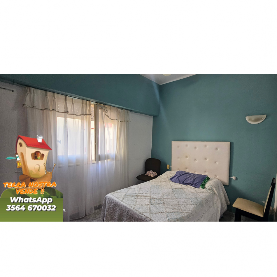 CASA CON LOCAL COMERCIAL !!