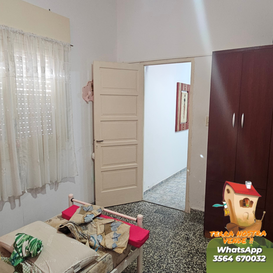 CASA CON LOCAL COMERCIAL !!