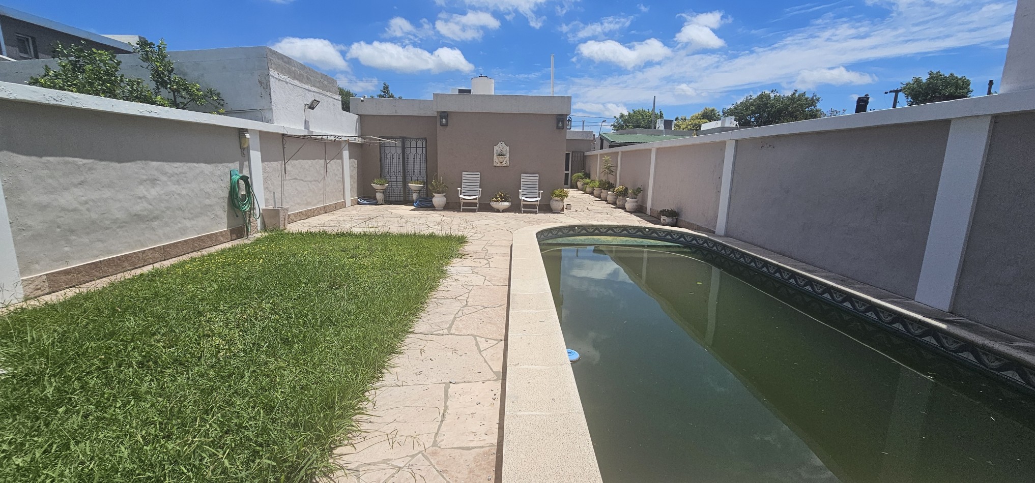 TERRA NOSTRA VENDE ESPECTACULAR PROPIEDAD EN B° CHALET !!...