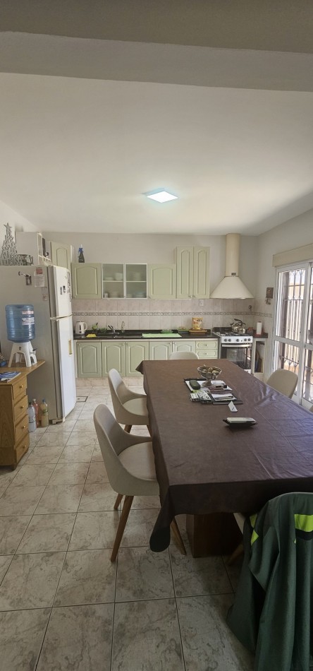 TERRA NOSTRA VENDE ESPECTACULAR PROPIEDAD EN B° CHALET !!...
