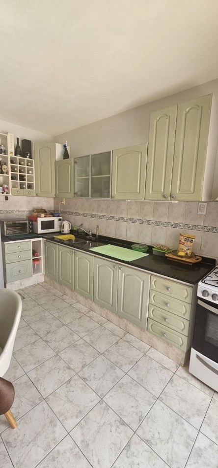 TERRA NOSTRA VENDE ESPECTACULAR PROPIEDAD EN B° CHALET !!...