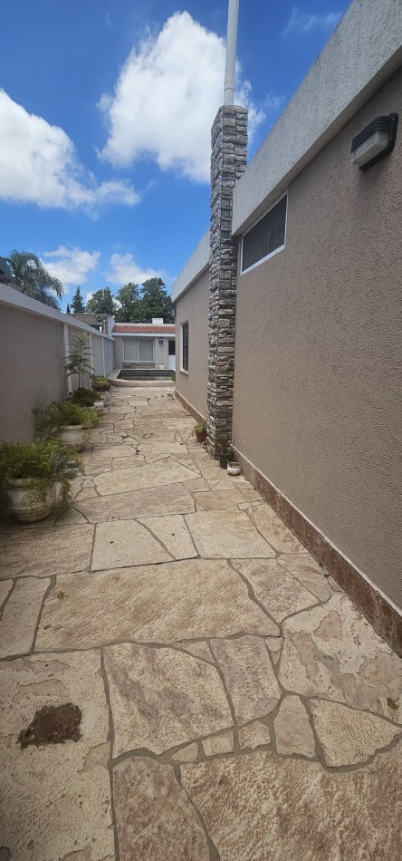 TERRA NOSTRA VENDE ESPECTACULAR PROPIEDAD EN B° CHALET !!...